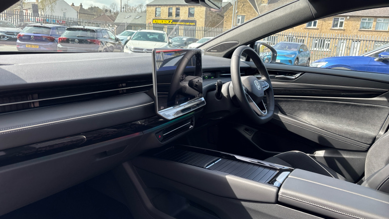 Volkswagen ID.7 210kW Match Pro S Plus 86kWh 5dr Auto Int+Ext+ Pan Electric Estate